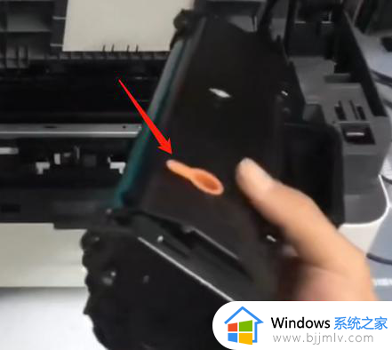 惠普136w打印机加碳粉的步骤_惠普136w打印机怎么加碳粉