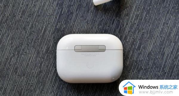 airpods pro充电盒怎么知道充满了 如何判断airpodspro充电盒是否充满电