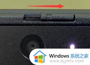 联想笔记本摄像头是灰色的有反斜杠或全黑打不开如何解决